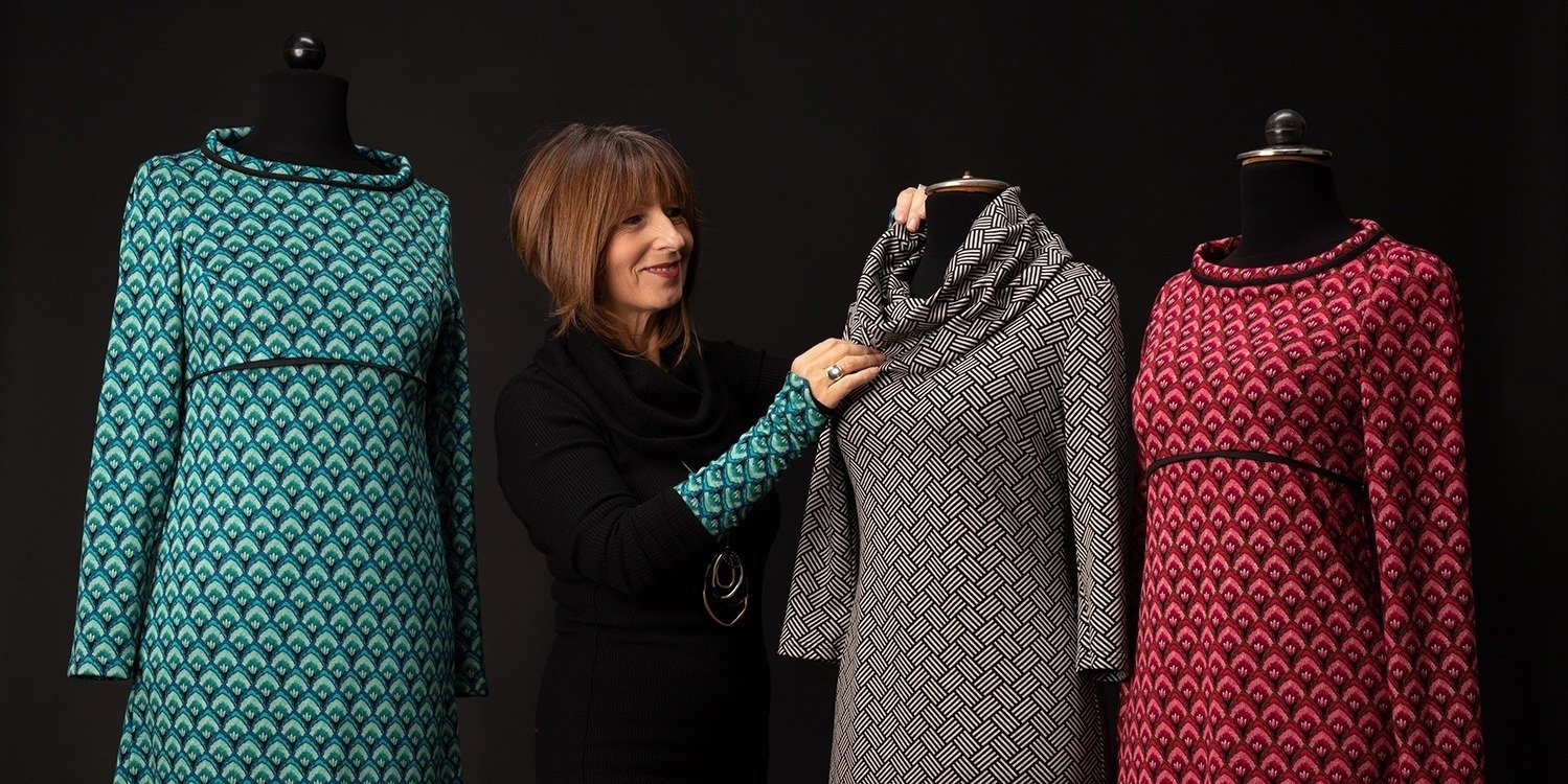 Petra Gittel und rotes Kleid, Türkises Kleid und graues Kleid